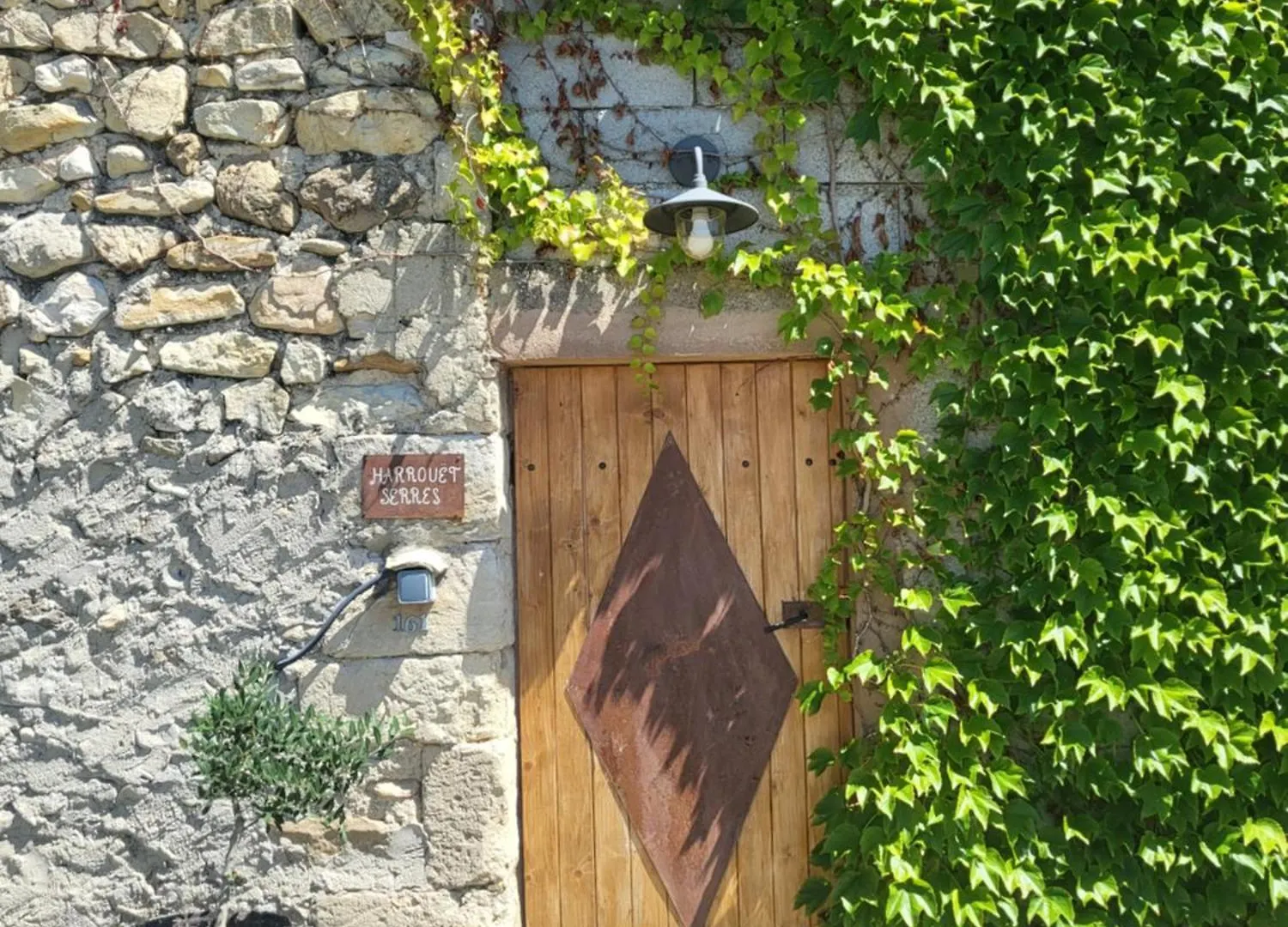 So Home Saint-Pantaleon-les-Vignes Homestay
