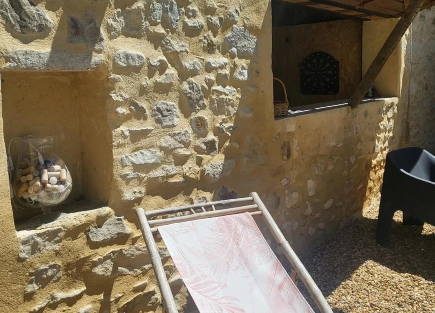 Homestay So Home Saint-Pantaleon-les-Vignes France