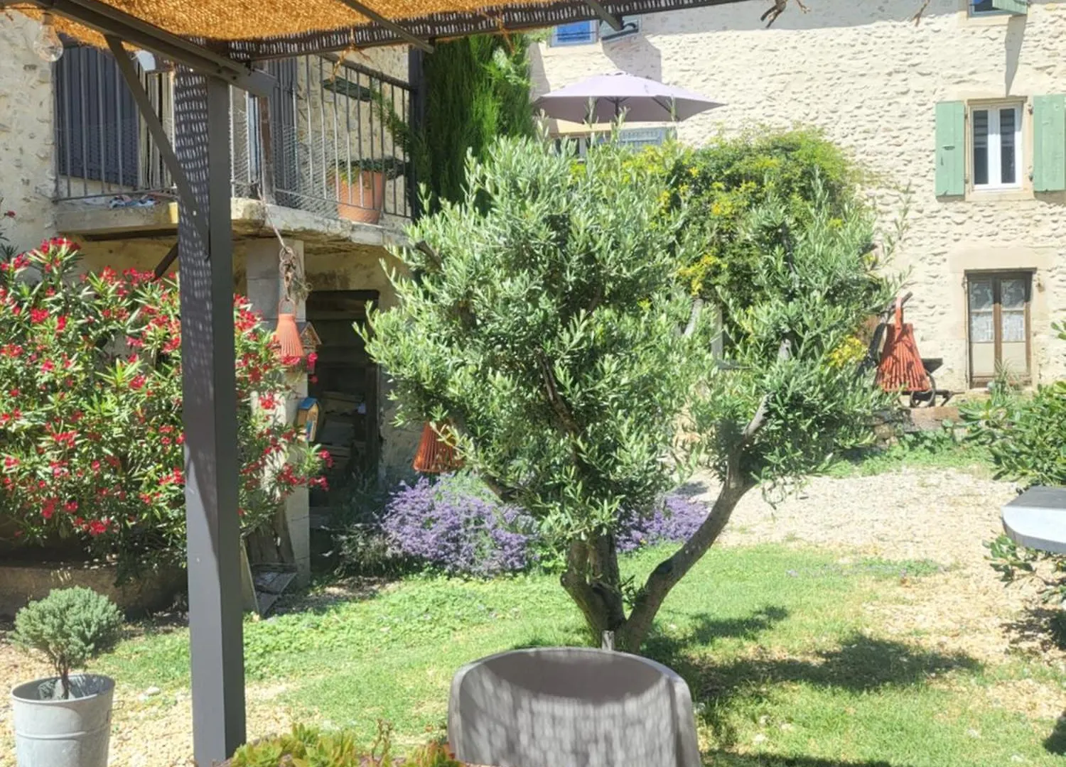 So Home Saint-Pantaleon-les-Vignes France
